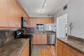 11344 Taft St in Pembroke Pines, FL - Building Photo - Building Photo