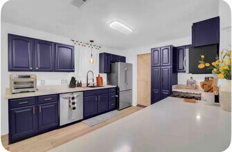 1124 E Thirteenth St in Deer Park, TX - Building Photo - Building Photo