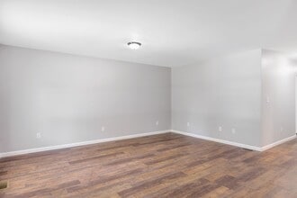 111B Center St in La Crosse, VA - Building Photo - Building Photo