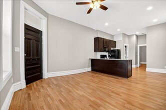 906 Barton St in St. Louis, MO - Building Photo - Building Photo