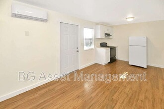 961 Barkley Ct in Pinole, CA - Building Photo - Building Photo