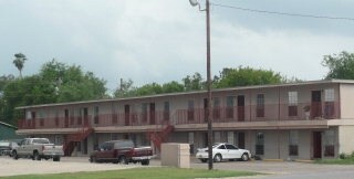 121 S Alamo Rd in Alamo, TX - Building Photo