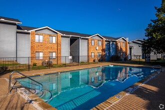 Water Ridge Apartments in Irving, TX - Building Photo - Building Photo