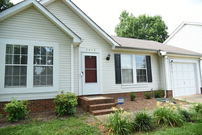 9415 White Cedar Ct in Charlotte, NC - Building Photo - Building Photo