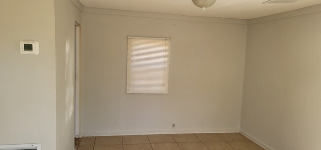 3257 57th Ave N in St. Petersburg, FL - Building Photo - Building Photo