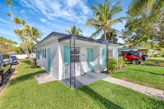 323 De Carie St in Delray Beach, FL - Building Photo - Building Photo