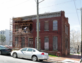 2101 E Franklin St in Richmond, VA - Foto de edificio - Building Photo