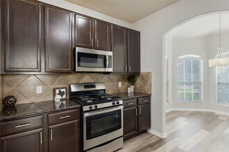 15007 Holland Grove Ct in Cypress, TX - Foto de edificio - Building Photo