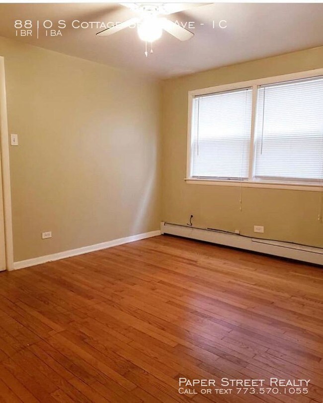 8810 S Cottage Grove Ave-Unit -1C in Chicago, IL - Foto de edificio - Building Photo