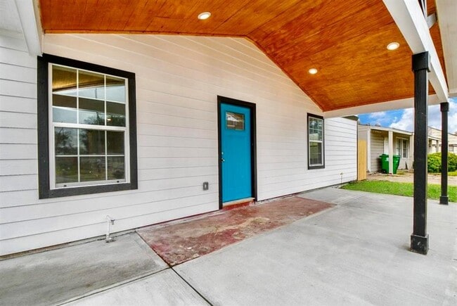 7703 McHenry St in Houston, TX - Building Photo - Building Photo