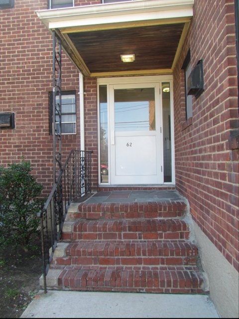 62 Tulip Avenue in Floral Park, NY - Building Photo - Building Photo