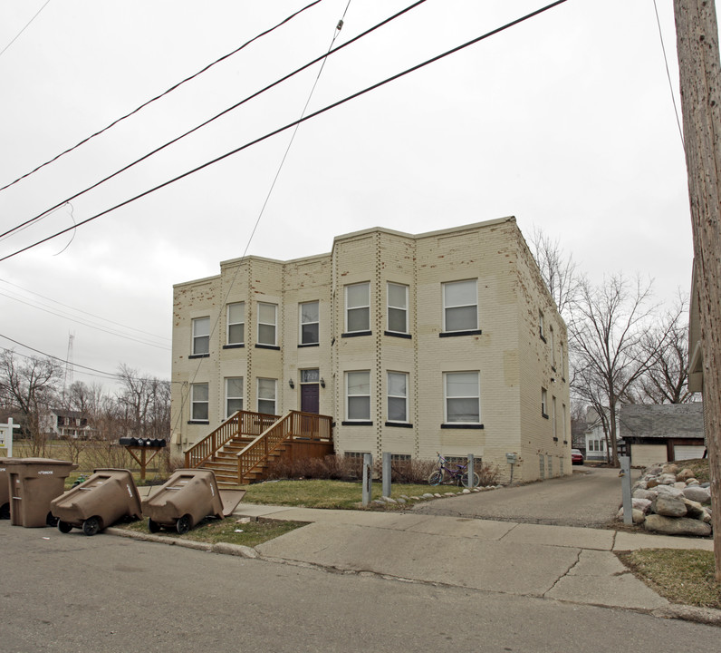 17-19 Clairmont Pl in Pontiac, MI - Foto de edificio