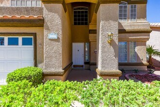 2742 Chokecherry Ave in Henderson, NV - Building Photo - Building Photo