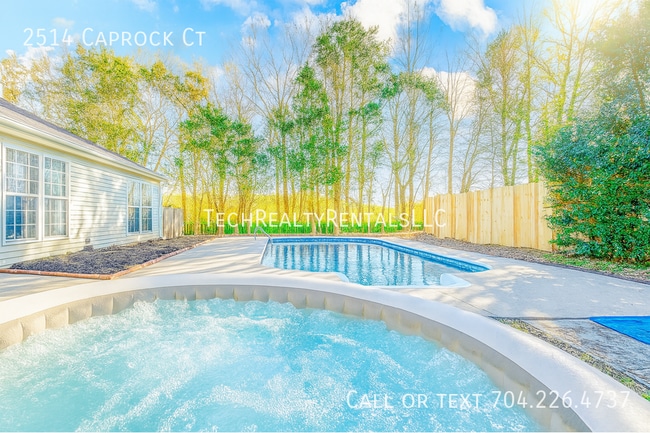 2514 Caprock Ct in Charlotte, NC - Building Photo - Building Photo