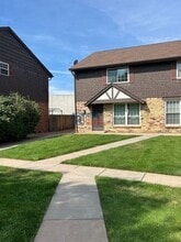 3825 S Monaco St Pkwy in Denver, CO - Building Photo - Building Photo
