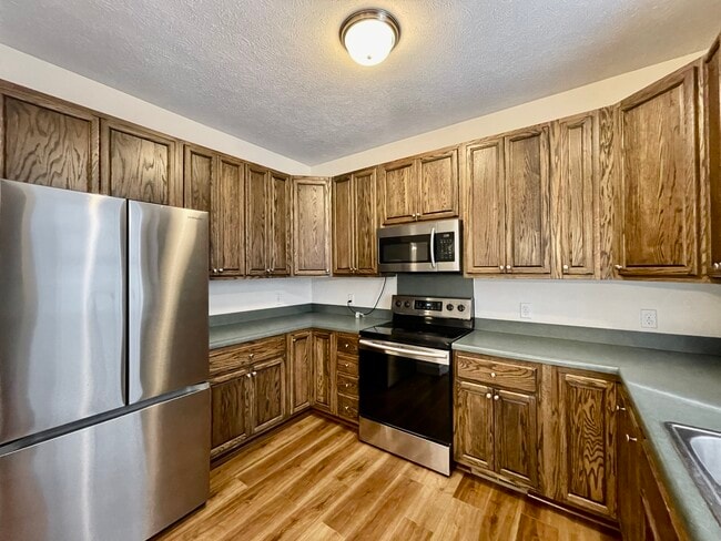 327 Freyling Pl SE in Grand Rapids, MI - Foto de edificio - Building Photo