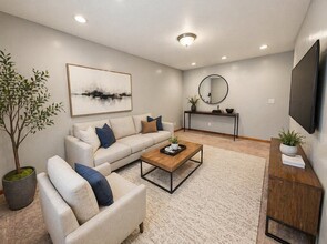 635 Valley St in Oakmont, PA - Foto de edificio - Building Photo