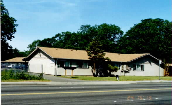 Corral Apartments in Lakewood, WA - Foto de edificio