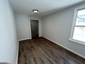 389 Myrtle Ave in Irvington, NJ - Building Photo - Building Photo