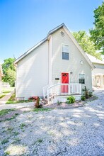 608 W Mount Vernon St, Unit A in Springfield, MO - Building Photo - Building Photo