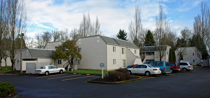 Fourteen Pines in Eugene, OR - Foto de edificio - Building Photo