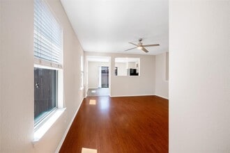 6905 Derby Downs Dr in Austin, TX - Building Photo - Building Photo