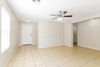 8140 E Obispo Ave in Mesa, AZ - Building Photo - Building Photo