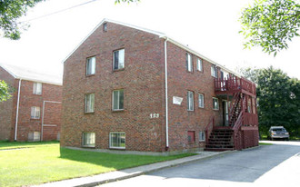 153 Neponset Valley Pky Apartments