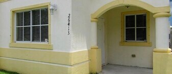 26413 SW 135th Ct in Homestead, FL - Building Photo