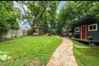 510 E Bend Dr in Nashville, TN - Foto de edificio - Building Photo