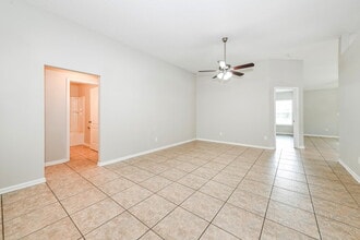 4196 Great Falls Loop, Unit 1806 in Middleburg, FL - Building Photo - Building Photo