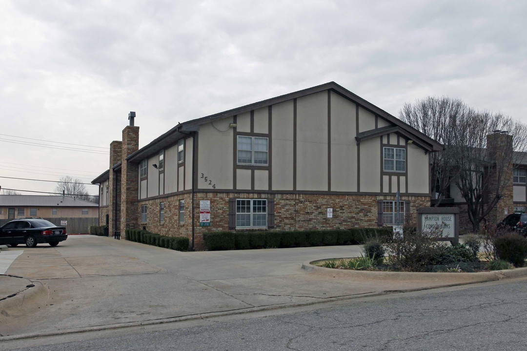 Hampton House in Oklahoma City, OK - Building Photo