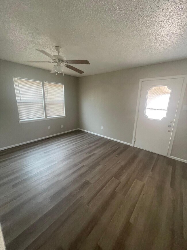 9604 Elgin Ave in Lubbock, TX - Building Photo - Building Photo