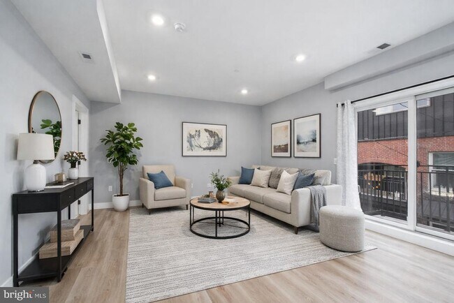 property at 2323 E Cabot St