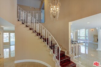 4041 Alonzo Ave in Los Angeles, CA - Building Photo - Building Photo