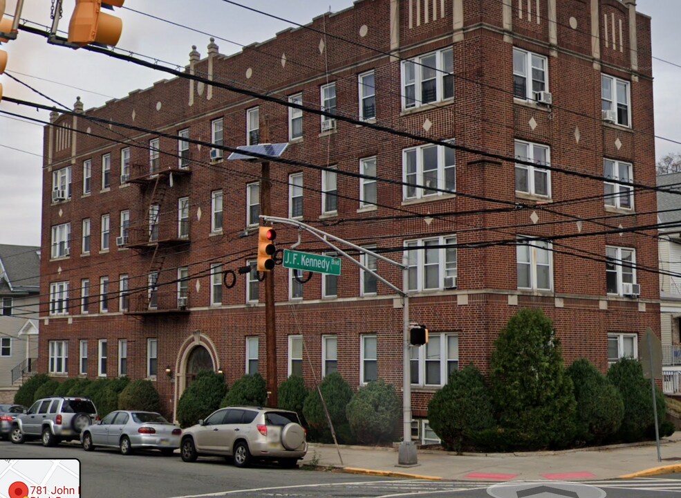 147 Main St in Ridgefield Park, NJ - Building Photo