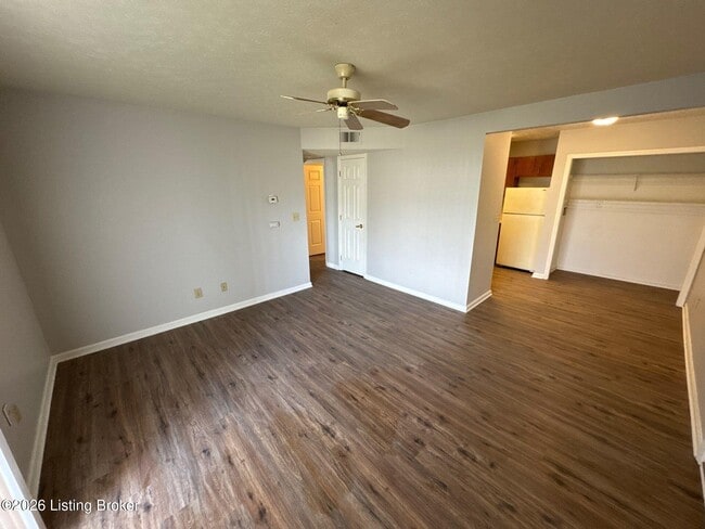 4101 Blue Lick Ct in Louisville, KY - Building Photo - Building Photo