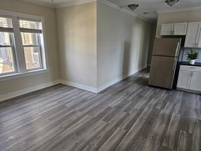 3825 N Greenview Ave, Unit 3817.5-3E in Chicago, IL - Building Photo - Building Photo
