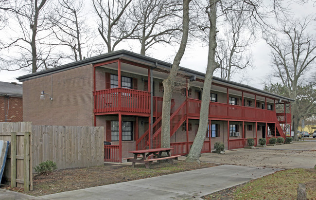 Horizon Housing in Virginia Beach, VA - Building Photo - Building Photo