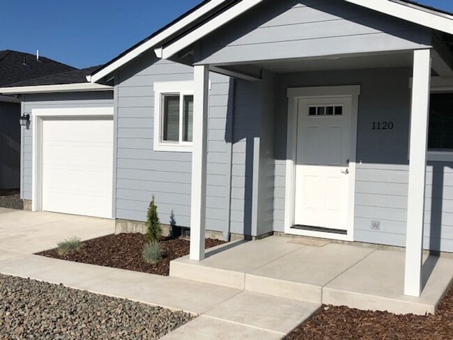 property at 1120 Garfield St