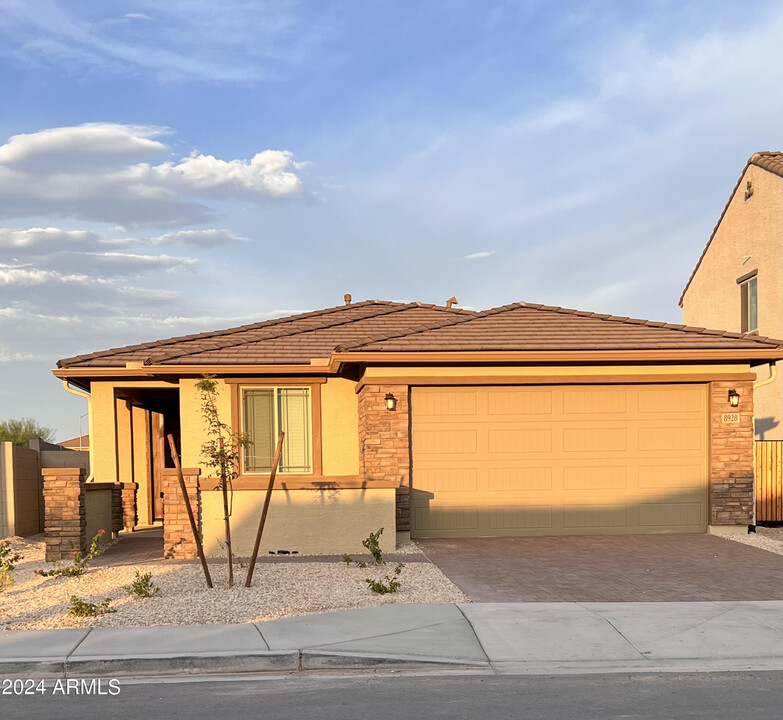 8928 W San Miguel Ave in Glendale, AZ - Building Photo