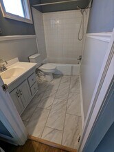 1016 Willowbrook Dr in Greensboro, NC - Building Photo - Building Photo