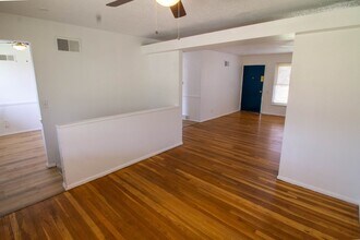 10606 Kilbourn Dr in St. Louis, MO - Building Photo - Building Photo