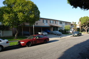 Sands Apartments in Gardena, CA - Building Photo