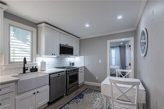 30 Prospect Hill St in Newport, RI - Building Photo - Building Photo