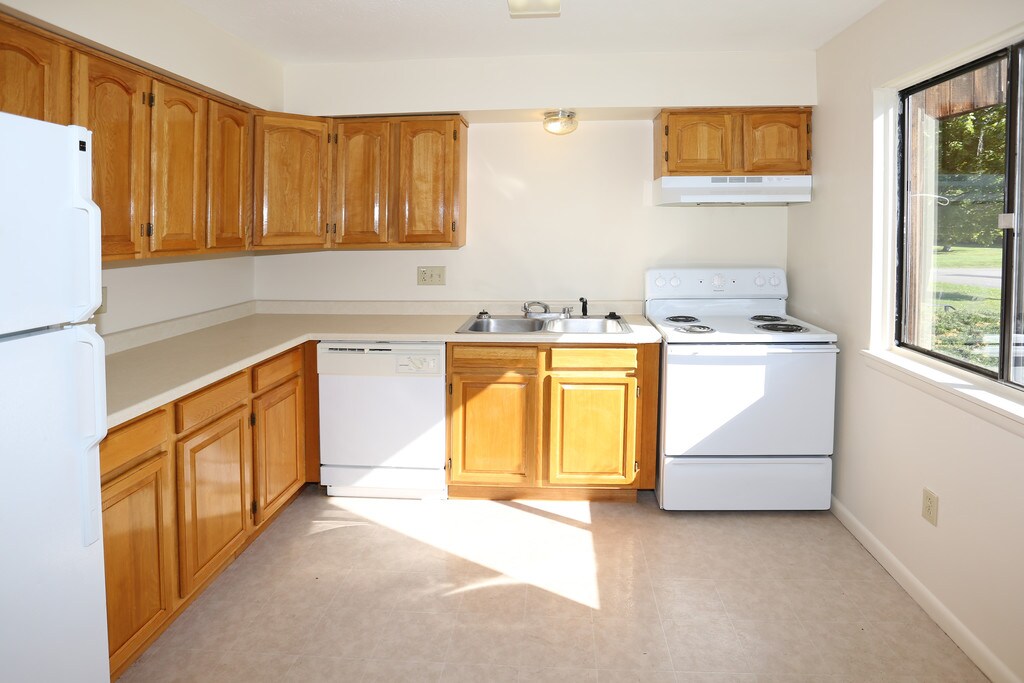 Viking Apartments and Townhouses Brockport, NY Apartments For Rent