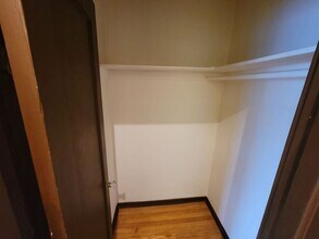 Preston Apartments in Seattle, WA - Building Photo - Building Photo