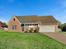 5718 Eagleston Dr in Olive Branch, MS - Building Photo