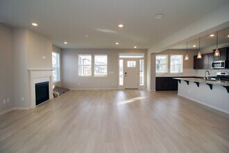 3923 SE 70th Ave in Hillsboro, OR - Building Photo - Building Photo