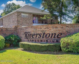 3121 Johnston St in Lafayette, LA - Foto de edificio - Building Photo